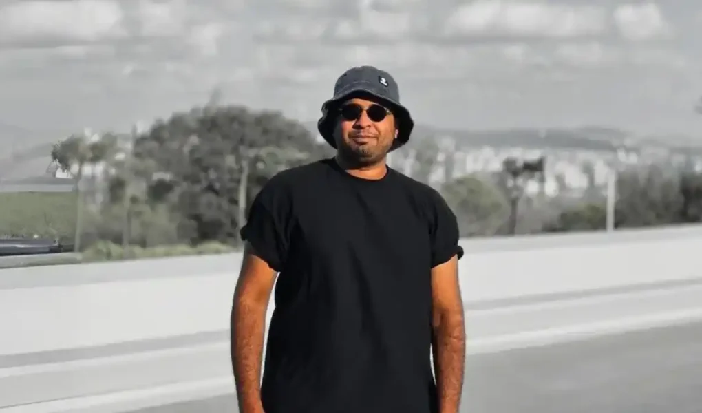 najam-imran-black-tshirt-bucket